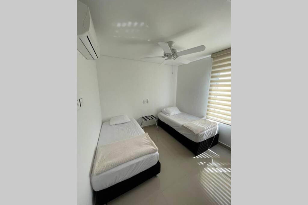 Infinitum Bocagrande-piso 26-apartamento Nuevo Apartamento *