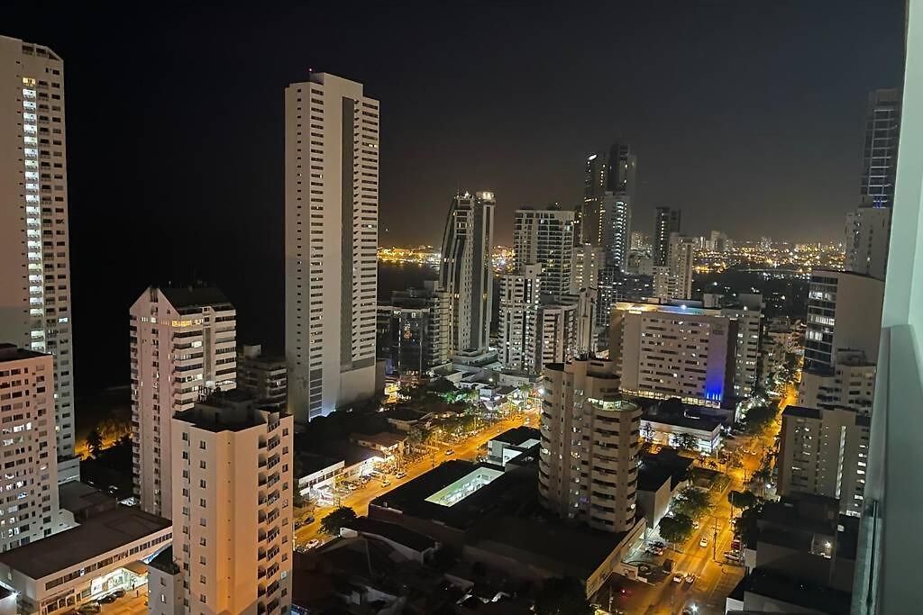Infinitum Bocagrande-piso 26-apartamento Nuevo Apartamento *