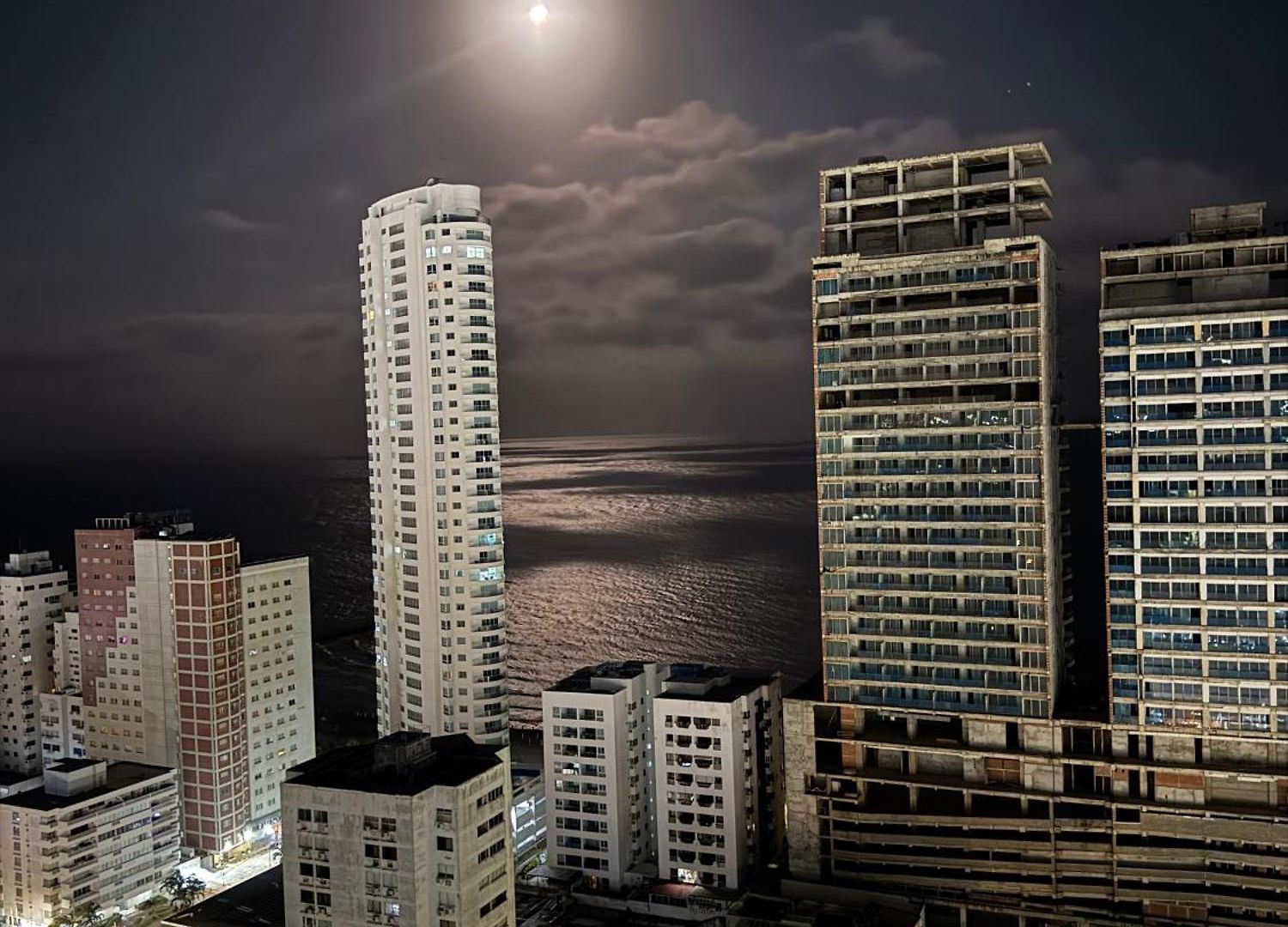 Apartamento Infinitum Bocagrande-piso 26-apartamento Nuevo